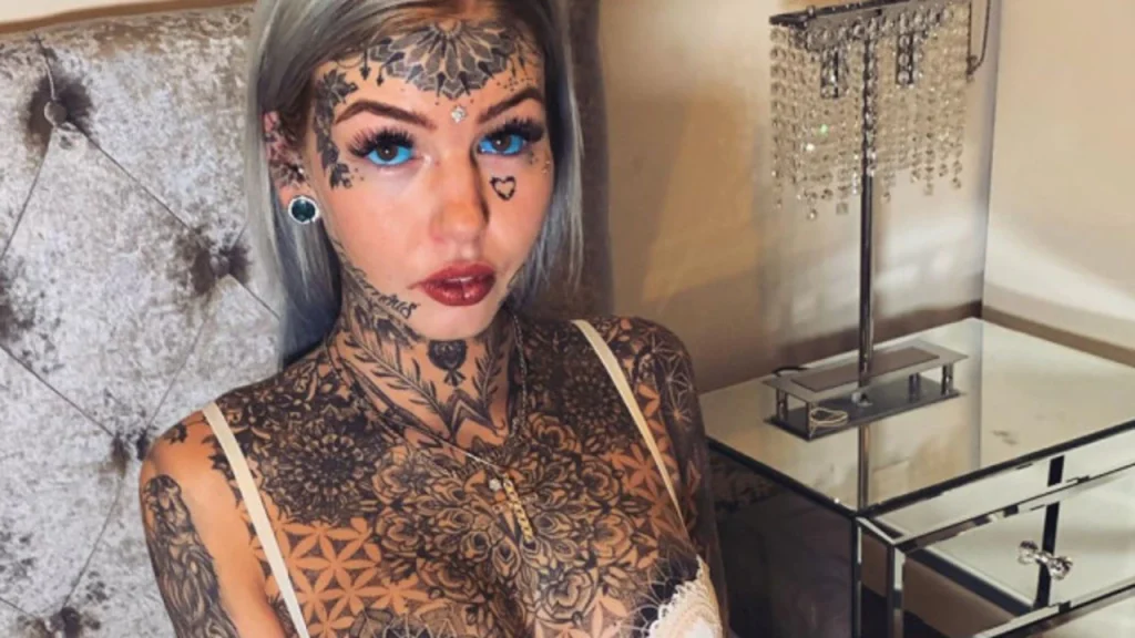 Australian Tattoo Model Amber Luke is Partially Blind