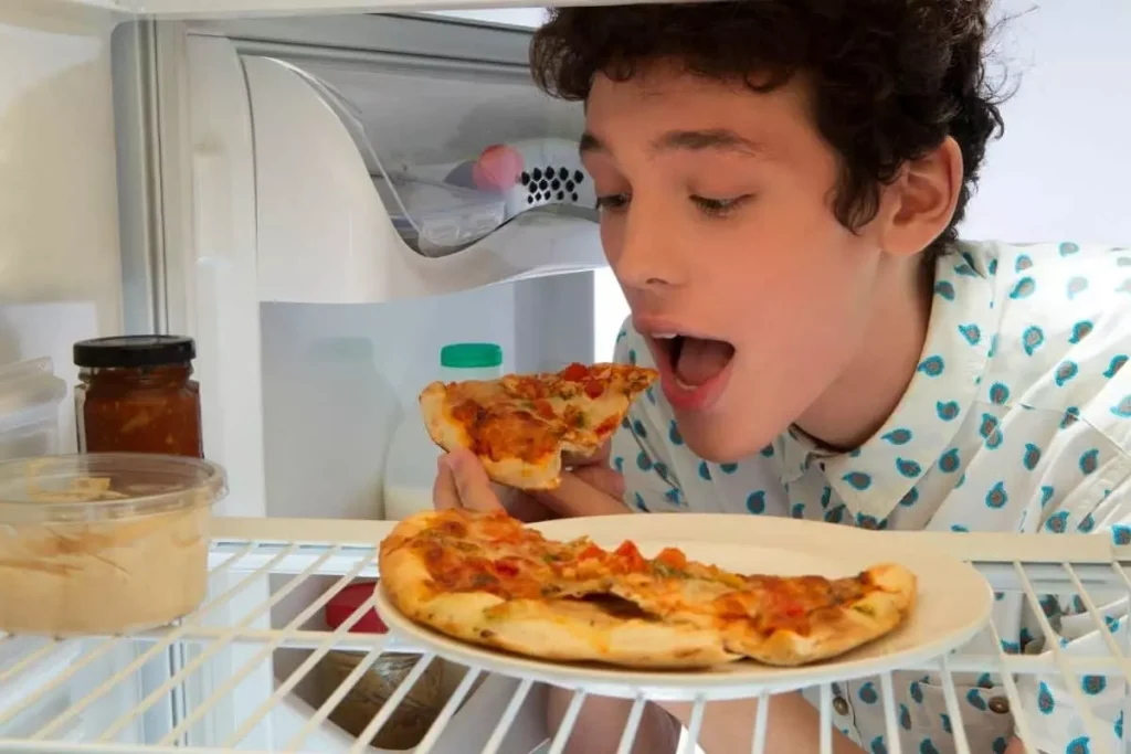 How Long Does Pizza Last in the Fridge