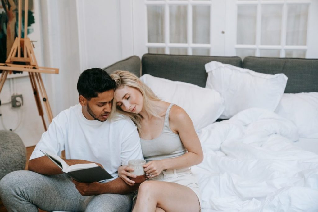 45+ Cute Bedtime Stories to Tell Your Crush | Boys and Girls