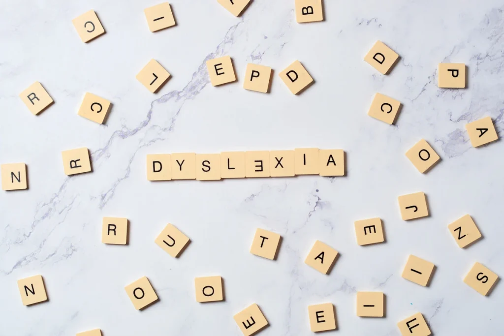 What Do Dyslexic People See? 11 Reading Issues with Dyslexia